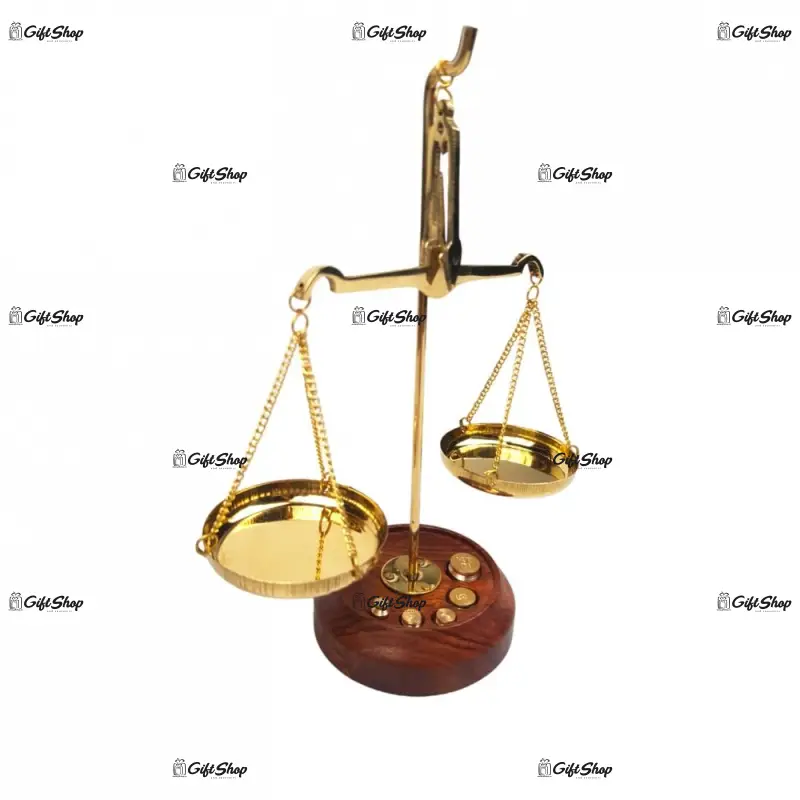 Balanta realizata din alama cu 5 greutati